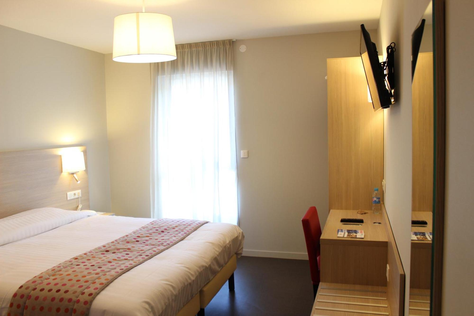 Brit Hotel Brive La Gaillarde - Restaurant La Limousine Malemort Kültér fotó